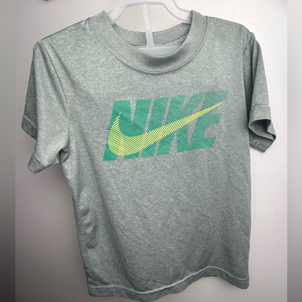 Nike T-Shirt Toddlers 4-6